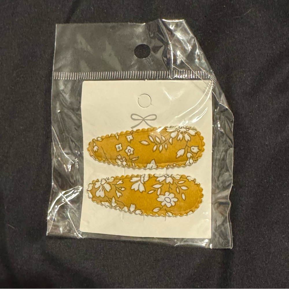 Chic Floral Mustard Hair Clips, Two on Card